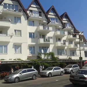 Portowy Z Garazem, Ul Towarowa Apartment Kolberg